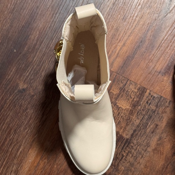 Nasty Gal Cream Ankle Boots with Gold Accent - Picture 3 of 4